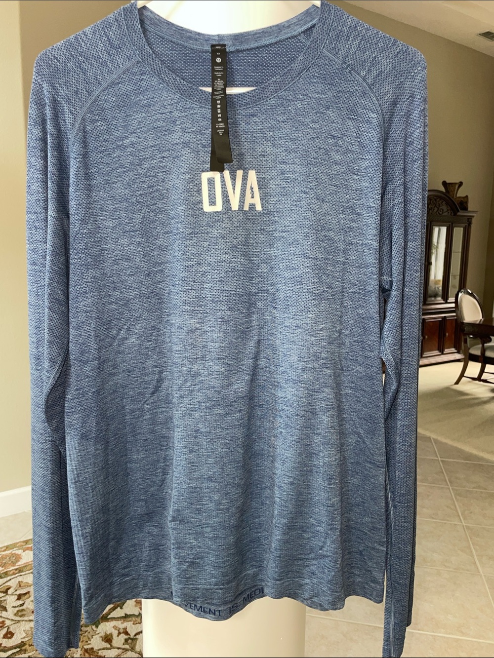 Lululemon Men’s Metal Vent Tech Lightweight Waffle Long Sleeve Shirt, OVA logo
